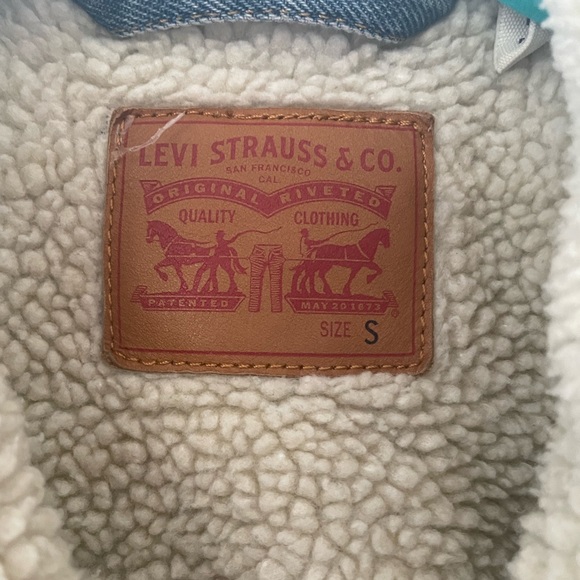 Levi’s Original Sherpa Trucker Jacket - Picture 9 of 9